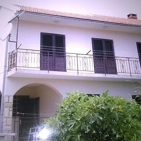Kuca Za Odmor Cole 特罗吉尔